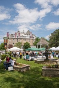 Heartstone Inn - Books in bloom